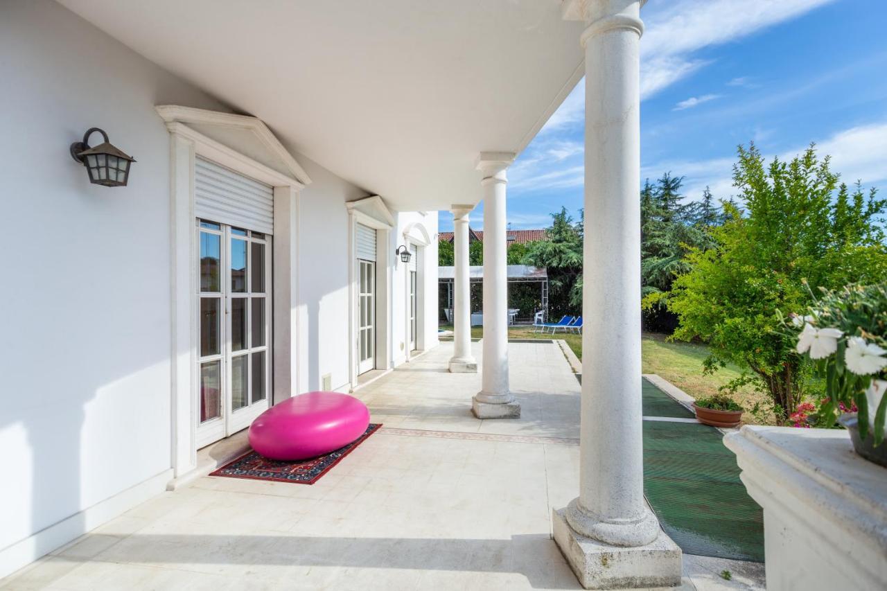 White House Apartman Lainate Kültér fotó