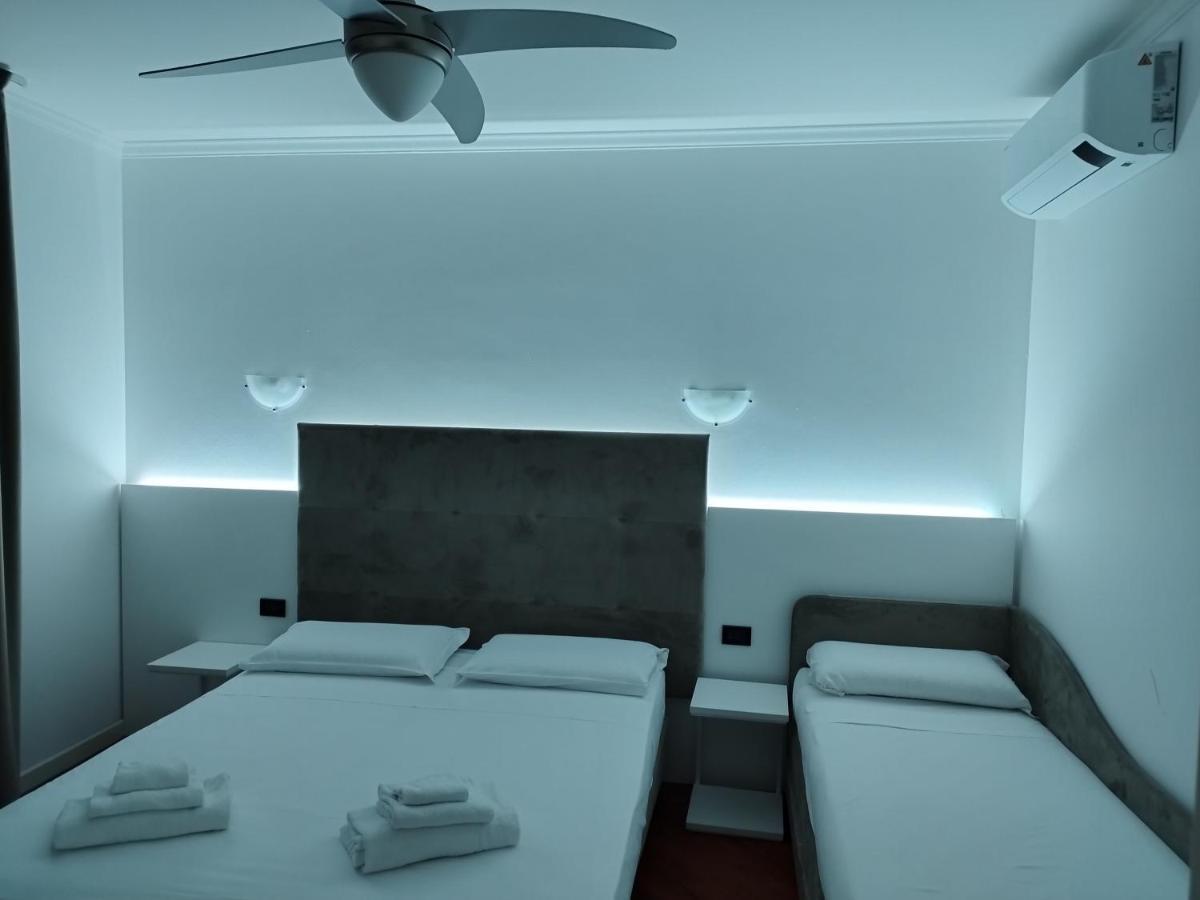 White House Apartman Lainate Kültér fotó