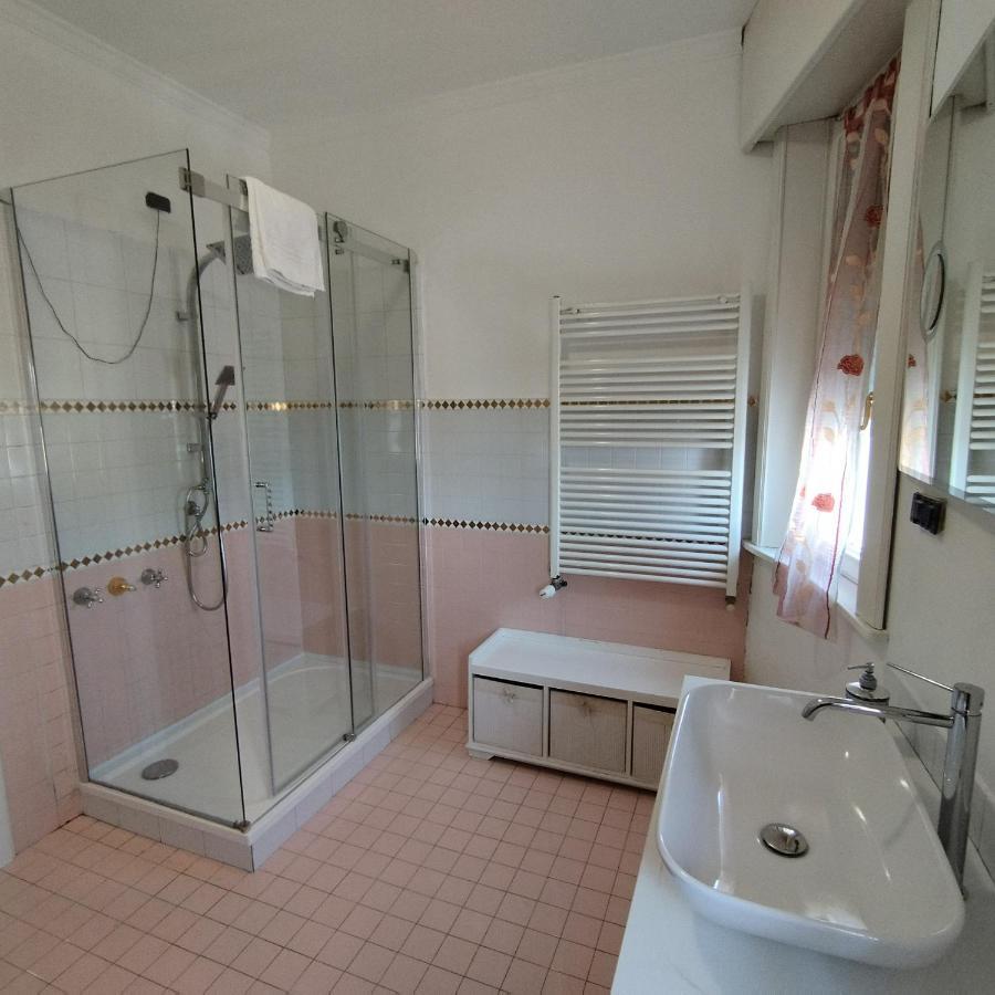 White House Apartman Lainate Kültér fotó