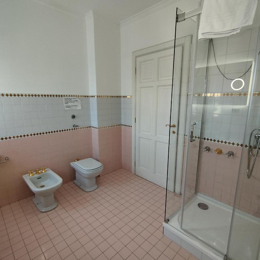 White House Apartman Lainate Kültér fotó
