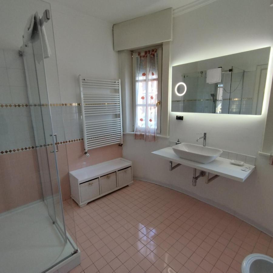 White House Apartman Lainate Kültér fotó