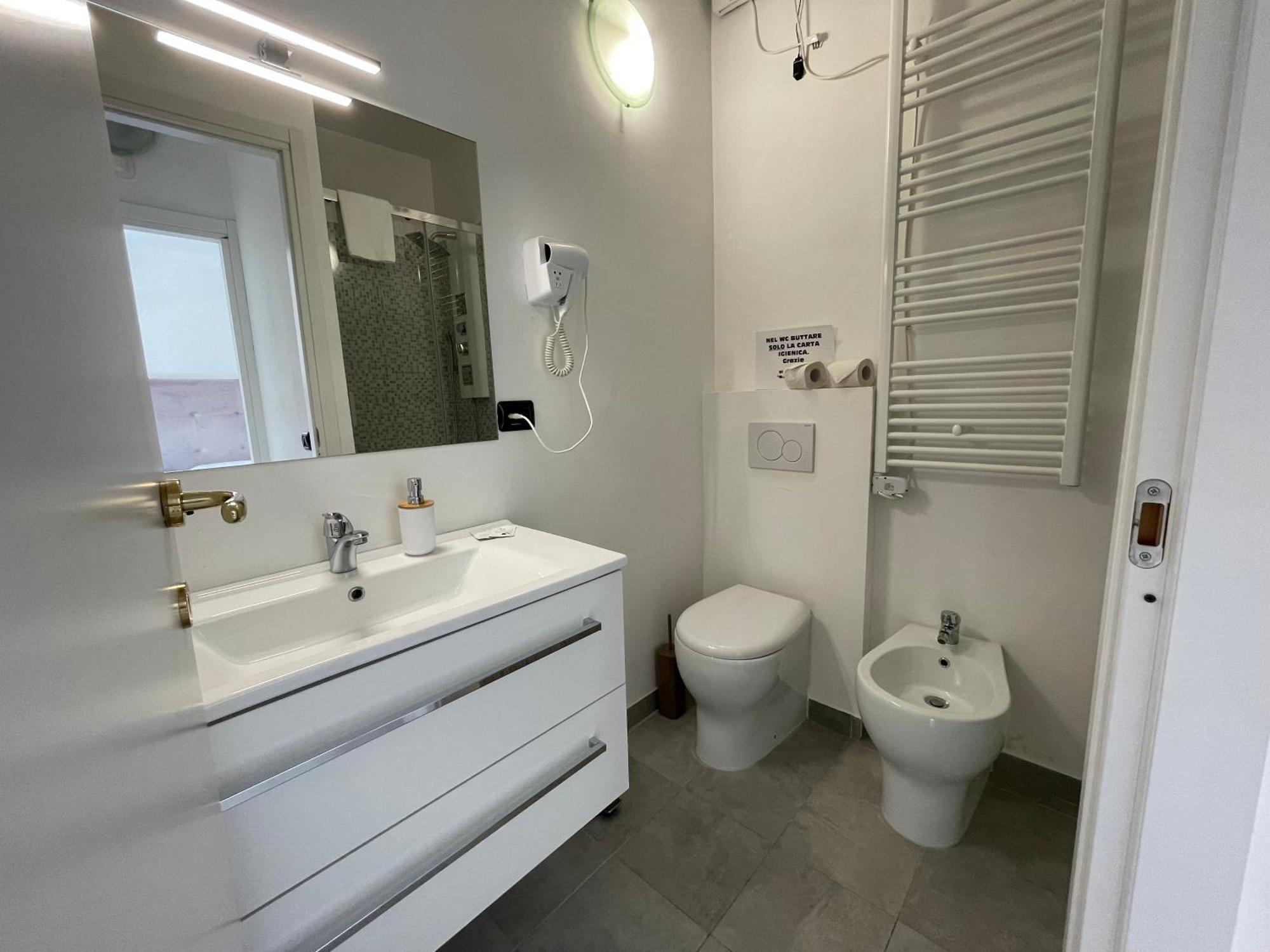 White House Apartman Lainate Kültér fotó
